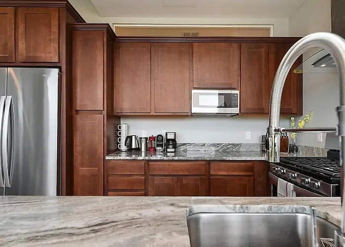 Hostwise - The Washington At Chatham - Free Parking, Great Views, Across From Ppg Arena Apartment